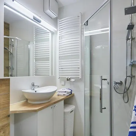 Kawalerka Z Miejscem Parkingowym W Hali Garazowej Διαμέρισμα