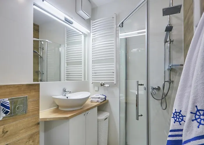 Kawalerka Z Miejscem Parkingowym W Hali Garazowej Apartment